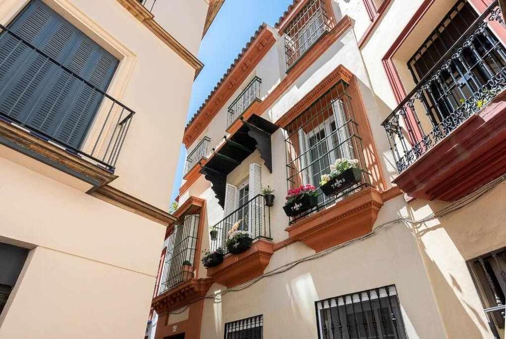 Monkeys Apartments 7Revueltas Deluxe Sevilla Bagian luar foto