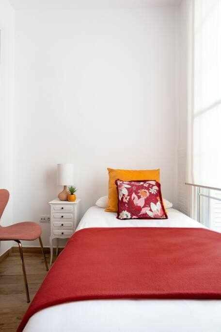 Monkeys Apartments 7Revueltas Deluxe Sevilla Bagian luar foto